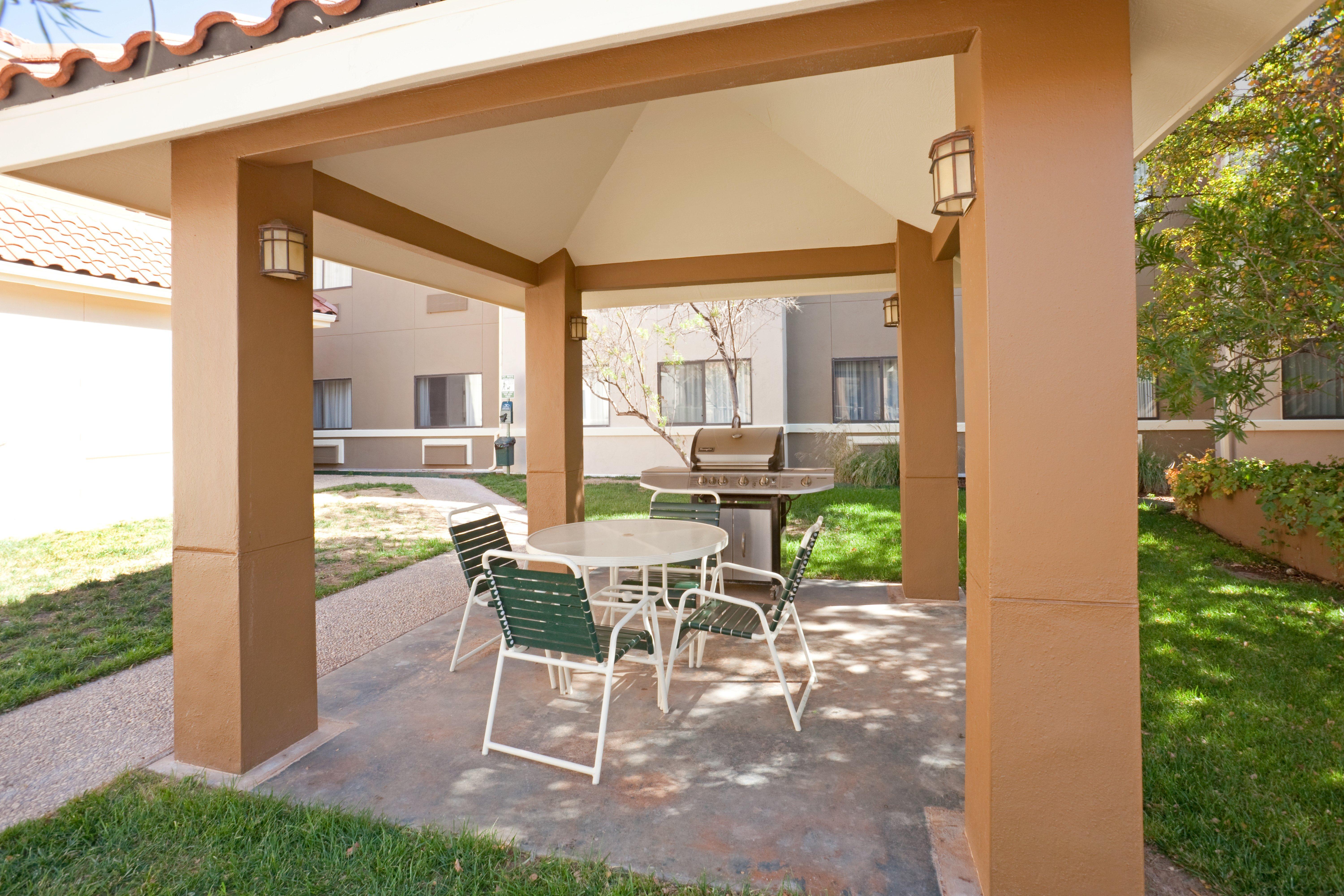 Staybridge Suites Lubbock-University Area By Ihg Exterior foto