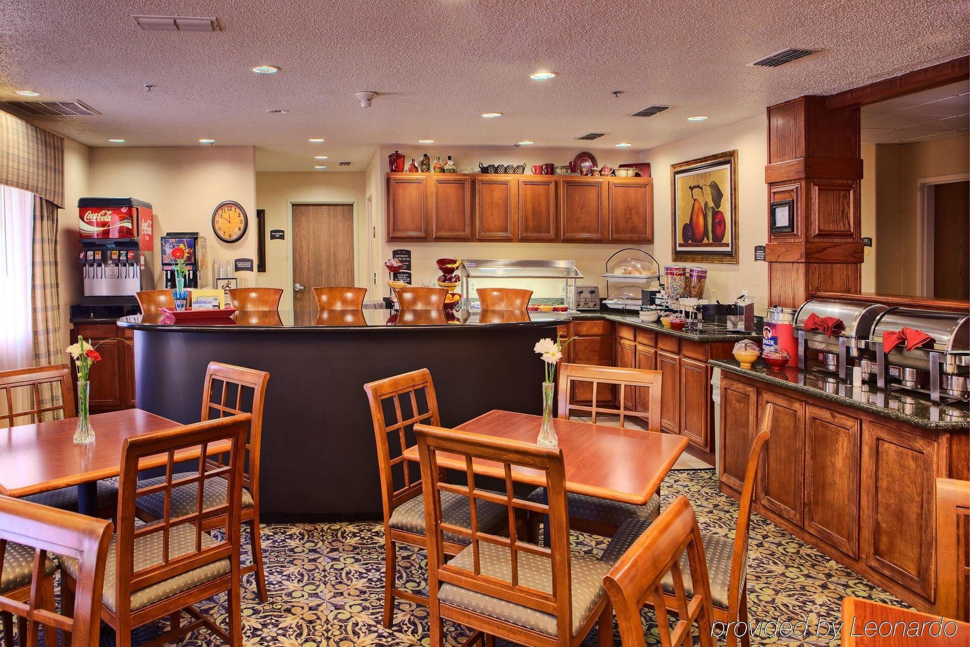 Staybridge Suites Lubbock-University Area By Ihg Exterior foto